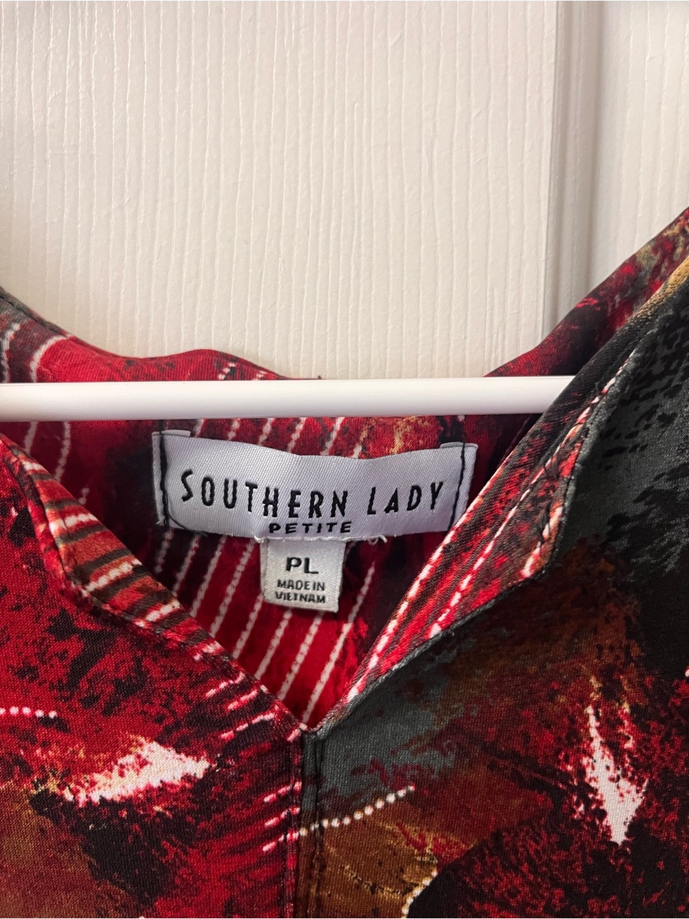 Southern Lady Red and Black Abstract Midi Dress with Gold Accents - Picture 3 of 4